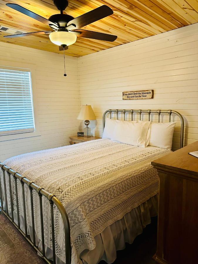 Knotty Squirrel Cabins 마운틴 뷰 외부 사진